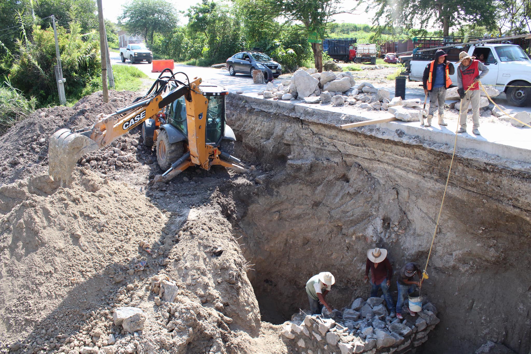 TRABAJOS DE REPARACIÓN DE LA CARRETERA JOJUTLA - YAUTEPEC